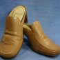 CLOUDWALKERS WOMENS TAN LEATHER MULES HEELS 7.5 W
