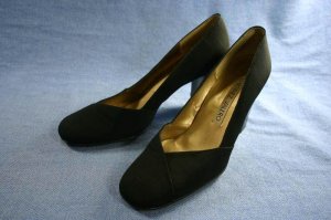 MARTINEZ VALERO BLACK FABRIC EVENING PUMPS 7 B EUC