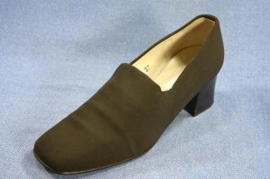 L.K. BENNETT BROWN STRETCH FABRIC PUMPS 37/6.5 M EUC
