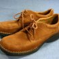 PROSPECTOR WOMENS BROWN NUBUCK WALKING SHOES 10 M