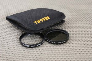 TIFFEN 46mm 0.6 NEUTRAL DENSITY & CLEAR LENS FILTER SET