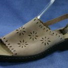 EDDIE BAUER WOMENS TAN NUBUCK SLINGBACK SANDAL 11 M