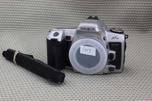 MINOLTA MAXUUM XT si FILM CAMERA FLASH Digital Back Up