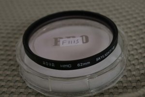 HOYA AUTH 62mm HMC SKYLIGHT LENS FILTER in case  F1115