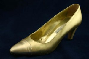 PANCALDI WOMENS GOLD LEATHER CAP-TOE PUMPS 6 B EUC