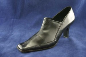 ALFANI WOMENS BLACK STRETCH HI-VAMP PUMPS 6.5 M VEGAN