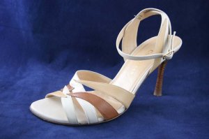 COLE HAAN CITY BEIGE/TAN/BRN STRAPPY SANDALS 8.5 B MINT