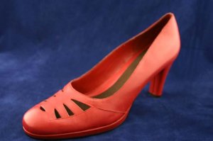 AEROSOLES WOMENS RED LEATHER CUT-OUT PLATFORM PUMPS 9.5