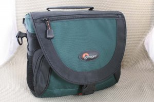 LOWEPRO NOVA 3 AW SLR FILM/DIGITAL CAMERA BAG PACK MINT