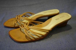 DOLCE VITA TAN LEATHER STRAPPY SLIDE SANDALS 9 M