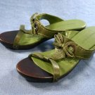 NINE WEST INCA GREEN LEATHER WOOD SOLE SLIDES 6 M