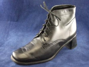 ROCKPORT WOMENS BLK LEATHER LACE ANKLE BOOTS 5 M EUC