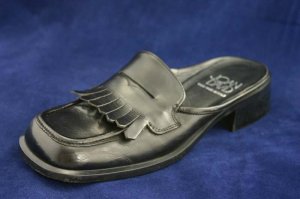JOAN & DAVID WOMEN BLACK LEATHER SHAWL MULES 37.5/7.5 M