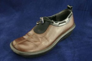 CJ BIS CHARLES JOURDAN BROWN & BLACK SHOES LOAFERS 6 M