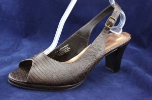 CLOUDWALKERS BROWN LEATHER SLINGBACK PUMPS 10 W NEW