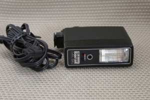 VINTAGE SOLIGOR MK-6A AC/DC CORDED 110/220 V FLASH UNIT