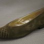 BRUNO MAGLI WOMENS GREEN SUEDE LOW HEEL FLATS 8.5 AA