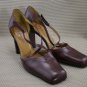 BCBG PARIS BURGUNDY LEATHER X-STRAP PUMPS 8 B MINT
