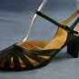 GREYHOUND FOOTWEAR BLK LEATHER ANKLE STRAP PUMPS 39/8.5