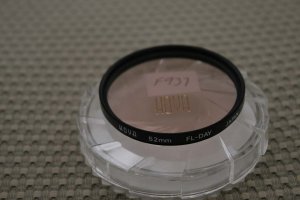HOYA AUTH 52mm FL-DAY LENS FILTER IN CASE EX++ F937