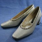 J. RENEE CHAMPAGNE FABRIC/RHINESTONE EVENING HEELS 7 M