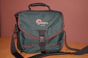LOWEPRO NOVA 3 SLR FILM/DIGITAL CAMERA BAG PACK EX+