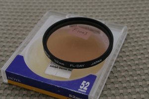 HOYA AUTH 52mm FL-DAY LENS FILTER IN CASE EX++ F1003