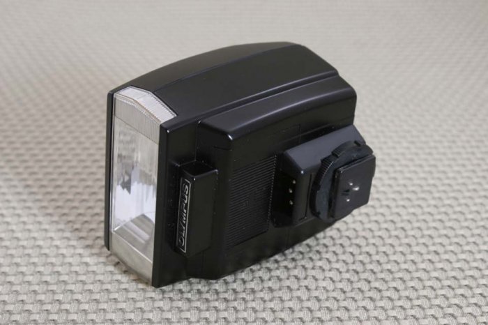 Olympus Bounce Grip 1 mit Schiene für Olympus Blitzgerät Quick Auto 310