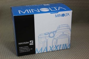 MINOLTA MAXUUM 5 DATE FILM CAMERA FLASH Digital Back Up