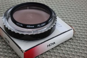 HOYA AUTH 49mm FL-DAY LENS FILTER MINT IN BOX F357