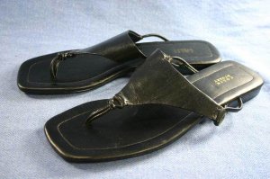 COLIN STUART/VICTORIA SECRET BLACK THONG SANDALS 10 M