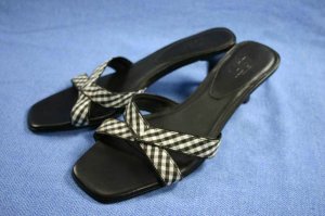 ANN TAYLOR LOFT BROWN & WHITE MID HEEL SANDALS 6 M