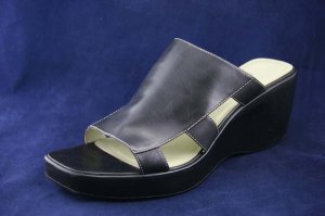JOAN & DAVID BLK LEATHER WEDGE PLATFORM SANDALS 10 M