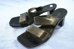 ANN TAYLOR BLACK 2 STRAP SLIDE SANDALS HEELS 9 M