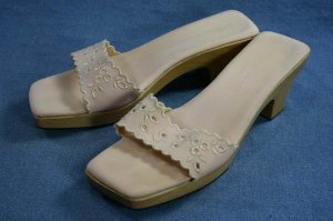 RICHARD TYLER PINK WOOD SOLE SLIDE SANDALS 9 B