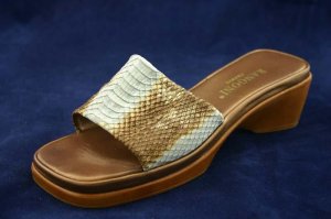 RANGONI WOMENS LT BLUE/BROWN SNAKESKIN SLIDE SANDALS 5