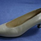 EVINS WOMENS BONE LEATHER MID HEEL PUMPS 7 B