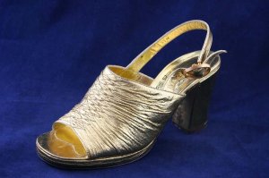 VTG 1960'S GAROLINI WOMENS GOLD LEATHER PLATFORMS 5 M