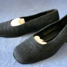 ANN TAYLOR GRAY WOOL FLATS/PUMPS/SHOES 7 M