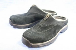 TEVA WOMENS BLACK SUEDE LEATHER CLOGS SHOES 6 M
