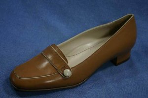 EASY SPIRIT CAMEL LEATHER LOAFERS FLAT SHOES 6 B NEW