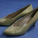 AMALFI OLIVIA GOLD LEATHER LOW CUT PUMPS 6.5 B EUC
