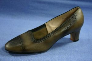 VINTAGE 50'S GAYMODE KHAKI LEATHER PUMPS 8.5 C NEW NOS