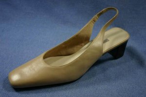 EASY SPIRIT WOMENS BEIGE LEATHER SLINGBACK PUMPS 9.5 AA