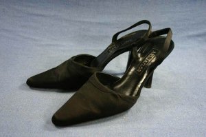 ANN TAYLOR WOMENS  BLACK SATIN SLINGBACK PUMPS 8 M