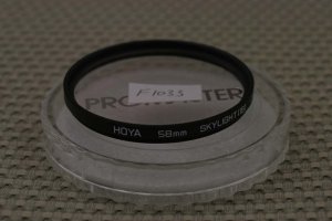 HOYA AUTH 58mm SKYLIGHT (1B) LENS FILTER CASE F1033