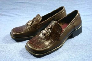 NINE WEST BROWN CROCO LEATHER TASSEL LOAFERS 5.5 M NEW
