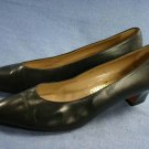 FERRAGAMO WOMENS GRAY LEATHER MID-HEEL PUMPS 10.5 AA
