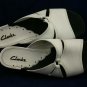 CLARKS WOMENS WHITE LEATHER SLIDE SANDALS 6.5 M EUC