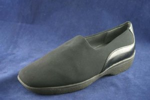 STUART WEITZMAN BLK MICROFABRIC FLATS LOAFERS 6 C EUC